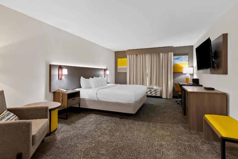 Standard King Room - Non-Smoking  image 1
