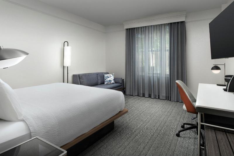 Courtyard by Marriott Savannah Downtown/Historic District - image 49