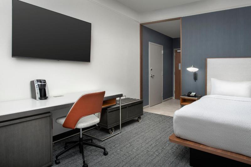 Courtyard by Marriott Savannah Downtown/Historic District - image 14