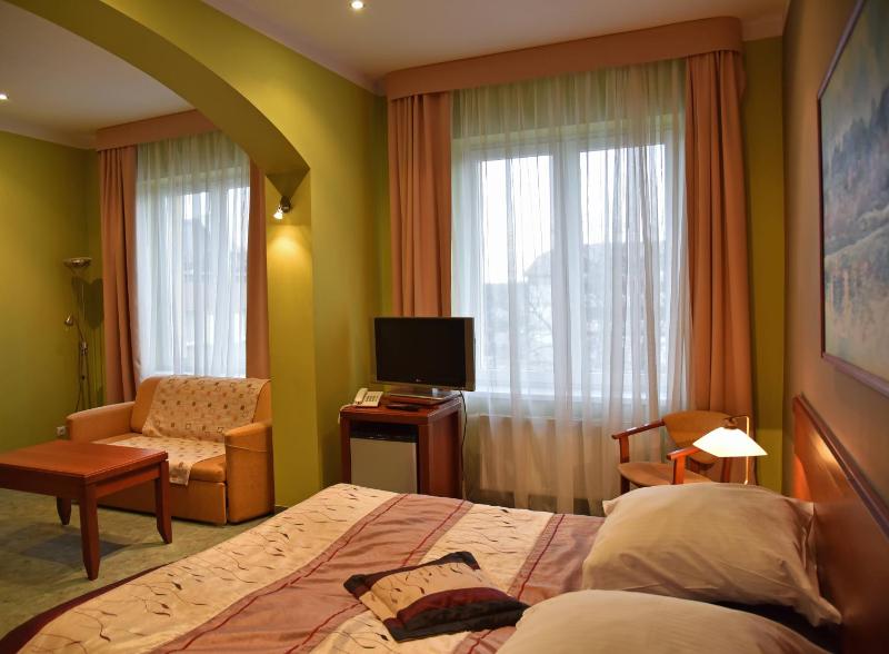 Deluxe Double Room image 3