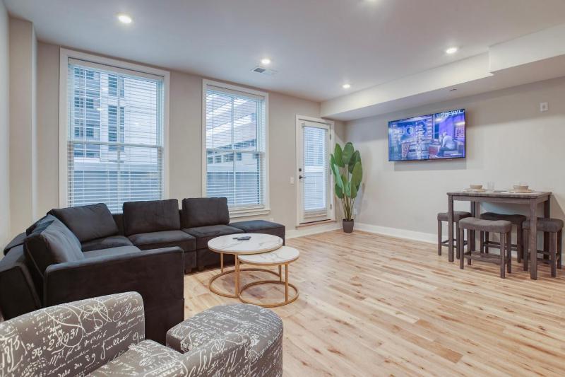 One Sky Loft - image 8