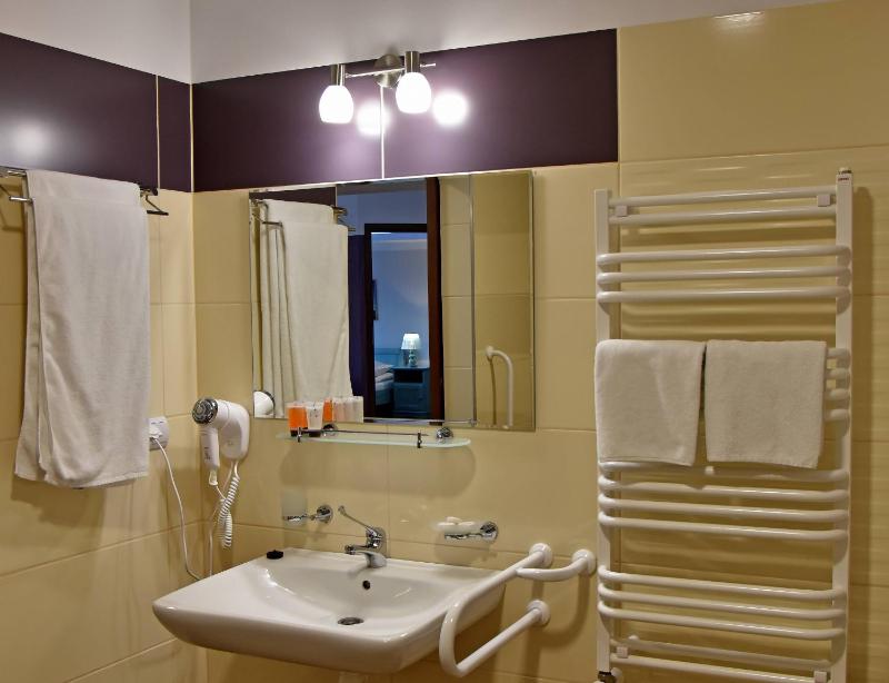 Apartment image 4