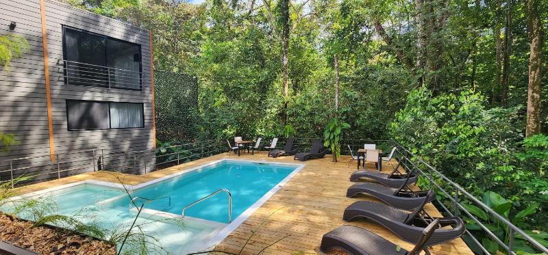 Hotel Evasion - image 4