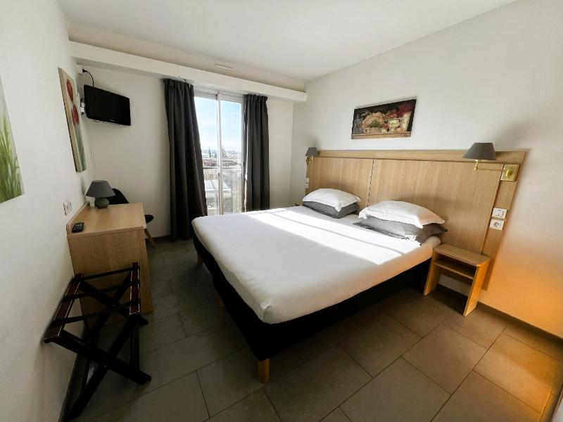 Classic Double Room image 1