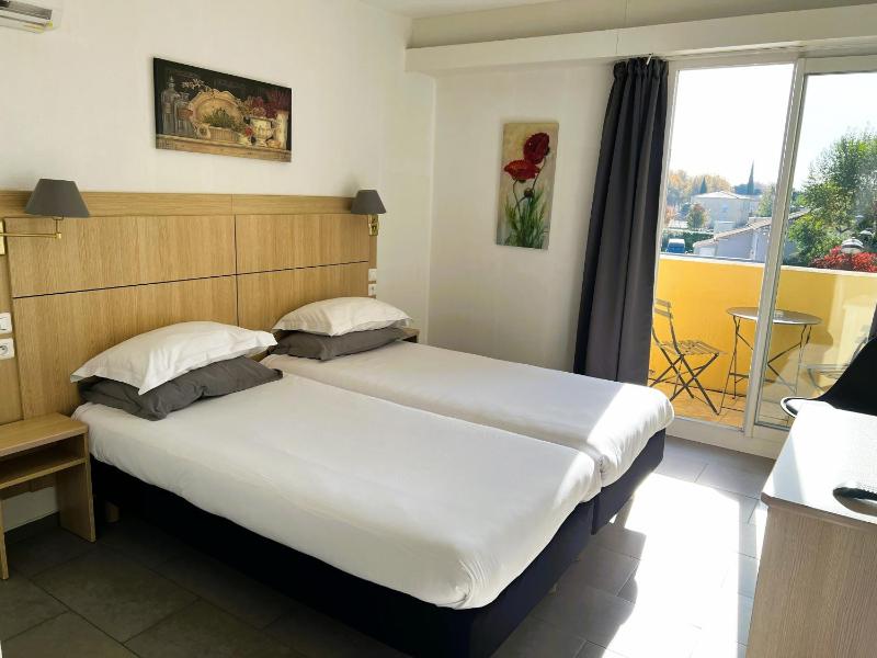 Comfort Twin/Double Room with Balcony image 1
