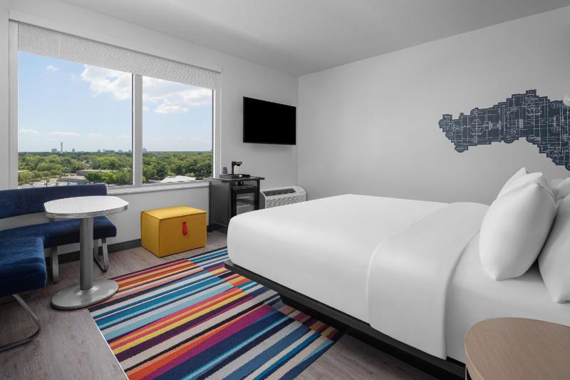 Aloft by Marriott Tampa Midtown - image 10