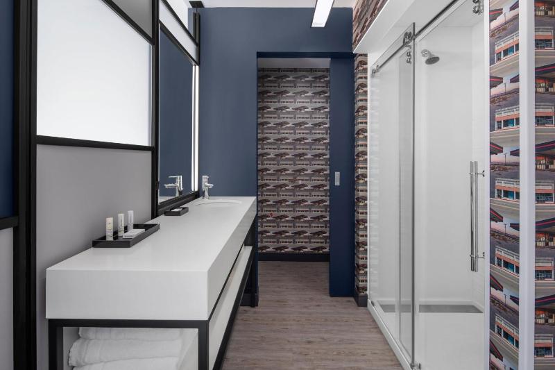 Aloft by Marriott Tampa Midtown - image 8