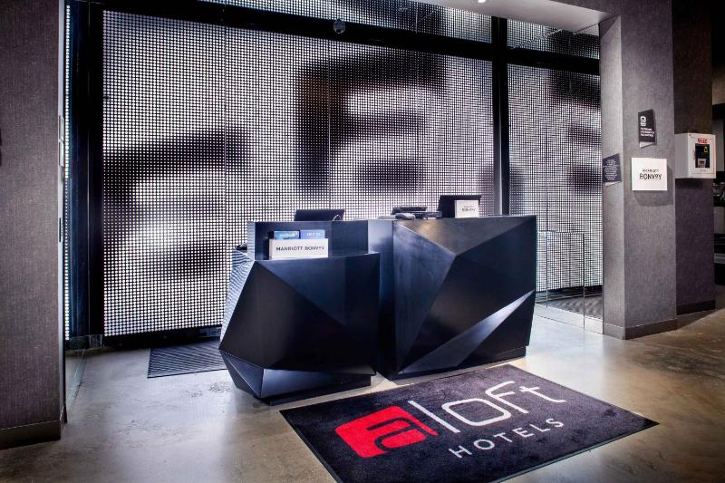 Aloft by Marriott Atlanta at The Battery Atlanta - image 2
