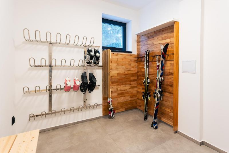 Chalet Vista Biohacking & Jacuzzi Recovery Chalet - image 8