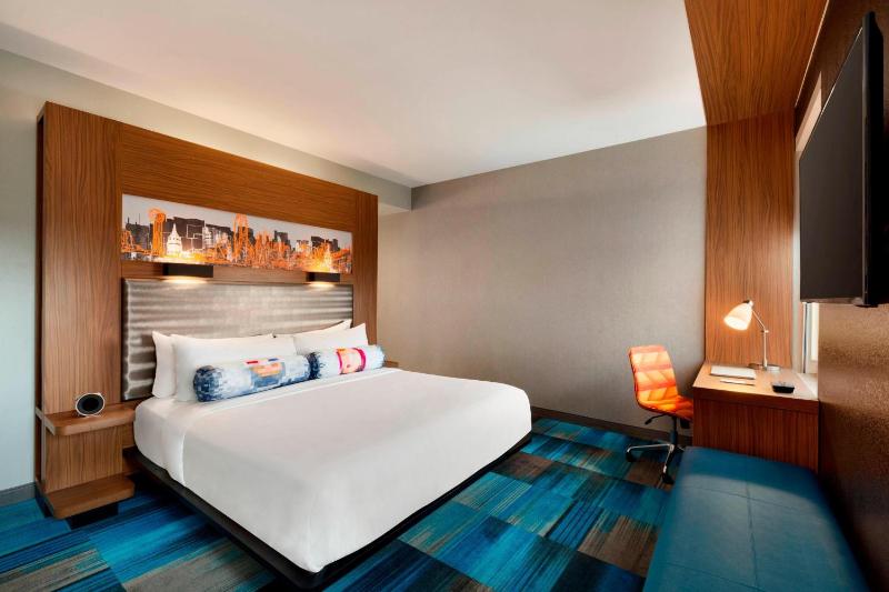 Aloft, Guest room, 1 King image 3