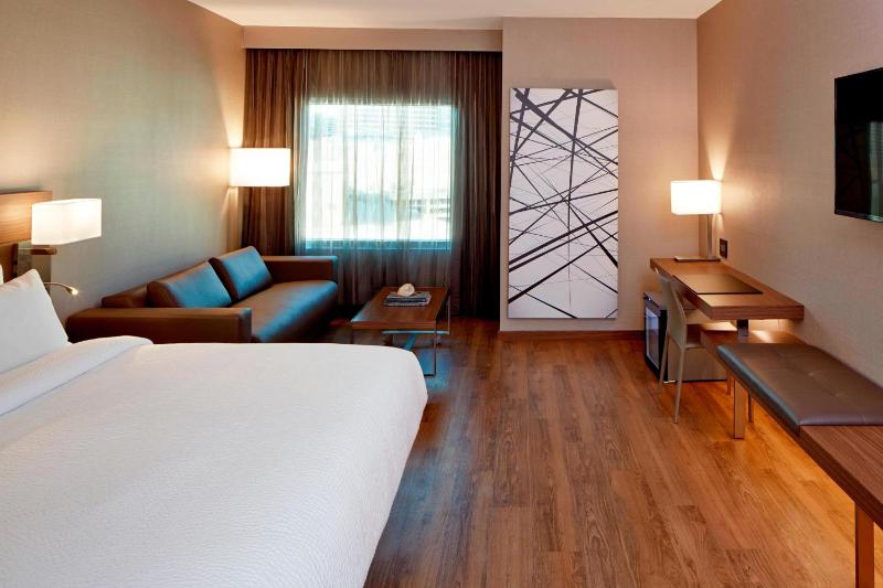 King Room image 1