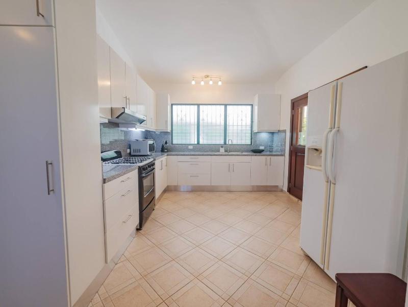 7br Massive Villa In Sosa - 2mins From Nightlife - image 36