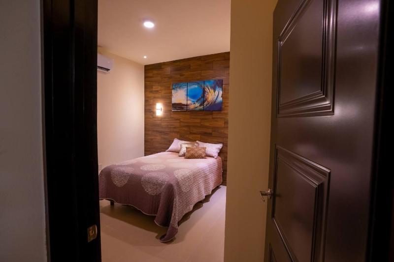 Luxury Apartment With Poll - image 25