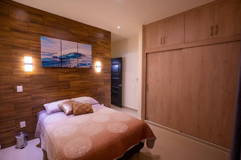 Luxury Apartment With Poll - image 37