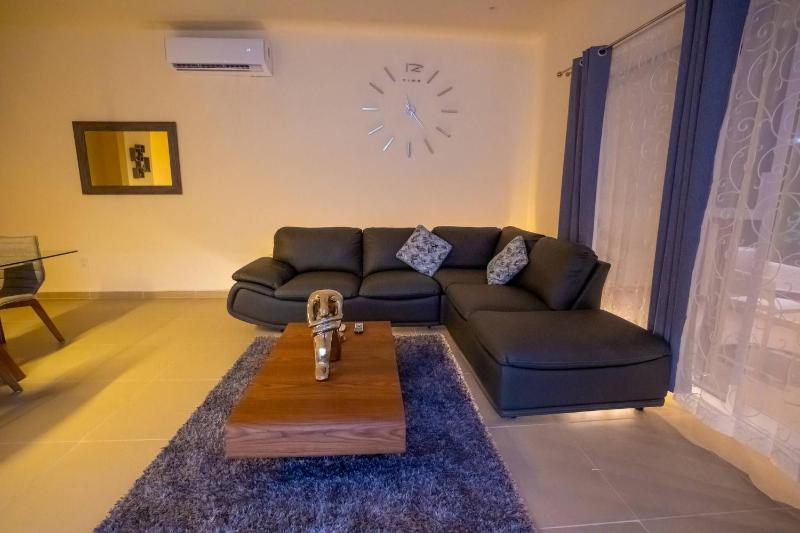 Luxury Apartment With Poll - image 34