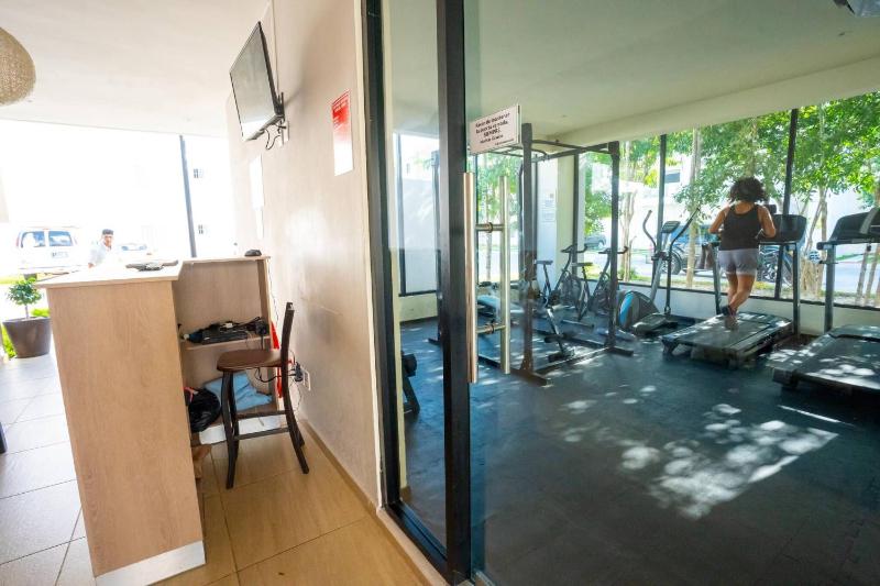 Luxury Apartment With Poll - image 39