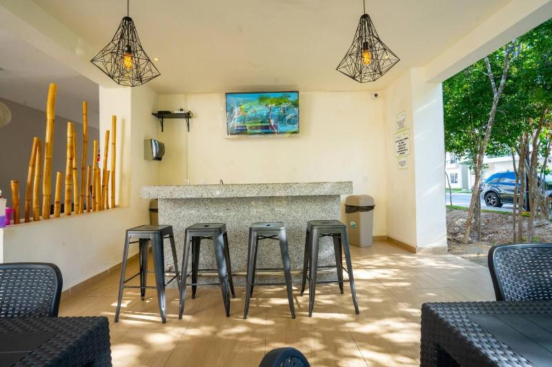 Luxury Apartment With Poll - image 36