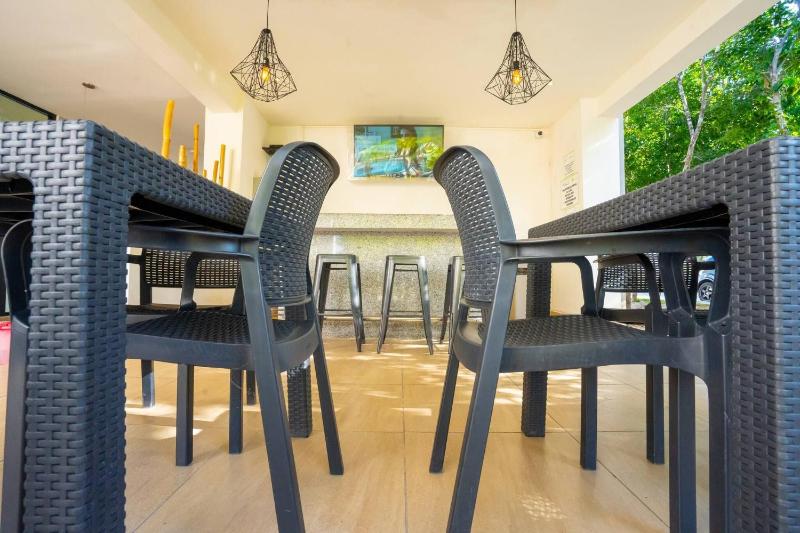 Luxury Apartment With Poll - image 9