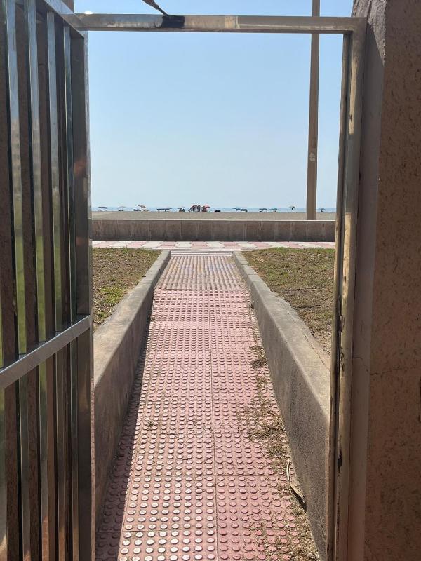 Lovely 2 bedroom apartment at 100 meters from the beach - image 16