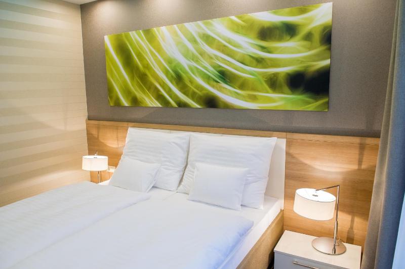 Standard Double Room image 3