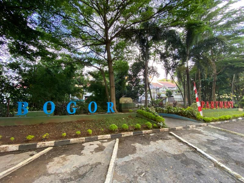 Comfort 2BR at Bogor Mansion Apartment By Travelio - image 11