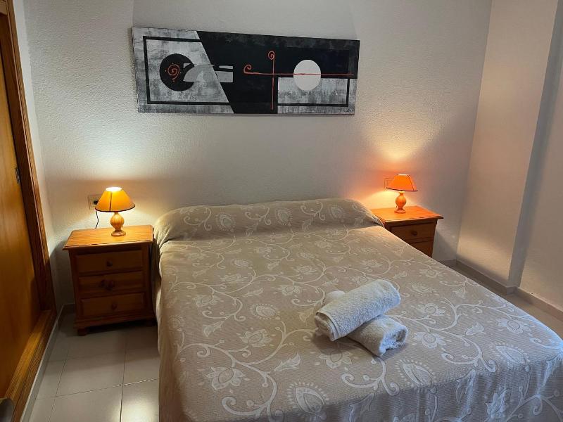 Two Bedroom Apartment on Front Line Of The Beach - image 28