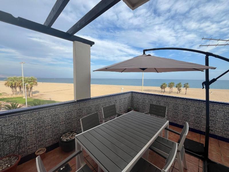 Two Bedroom Apartment on Front Line Of The Beach - image 32