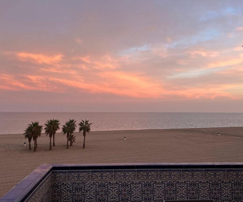 Two Bedroom Apartment on Front Line Of The Beach - image 14
