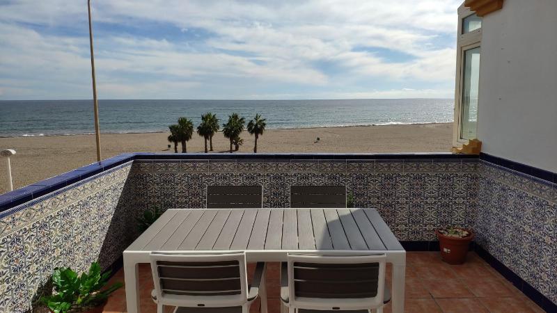 Two Bedroom Apartment on Front Line Of The Beach - image 21
