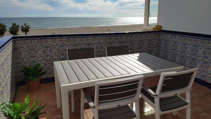 Two Bedroom Apartment on Front Line Of The Beach - image 9