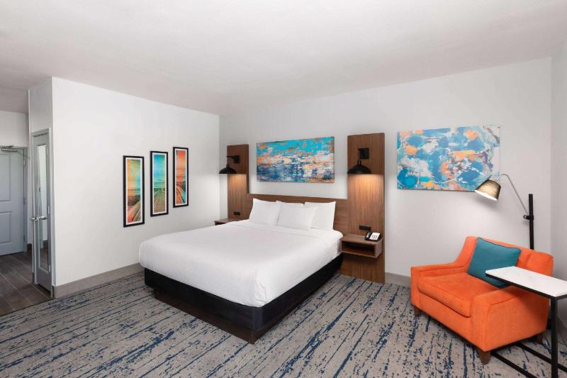 La Quinta Inn & Suites by Wyndham Rockport - Fulton - image 19