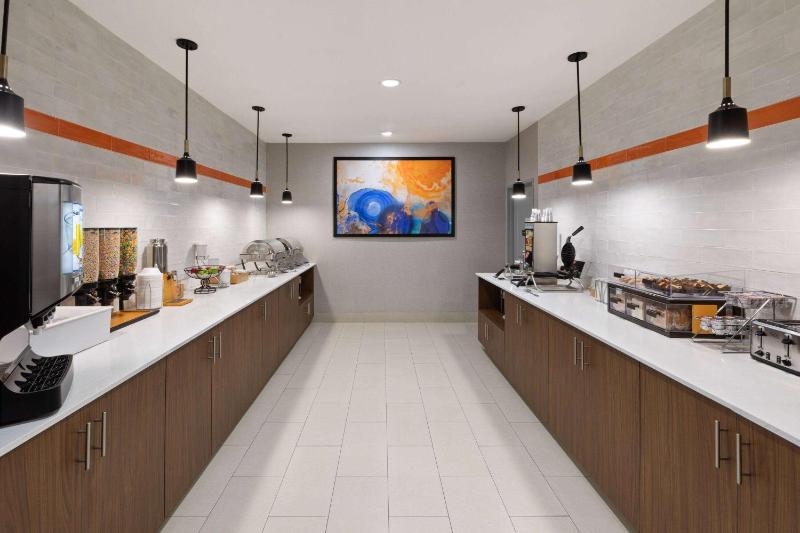 La Quinta Inn & Suites by Wyndham Rockport - Fulton - image 12