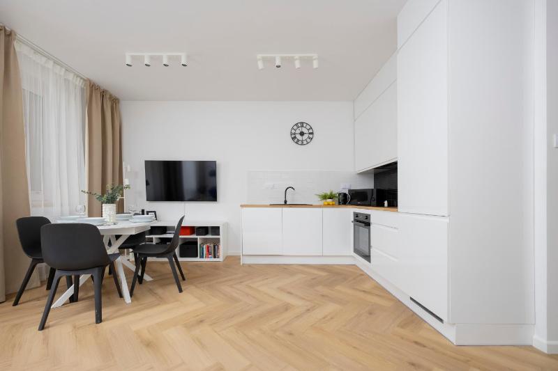 Comfortable Apartment with Two Bedrooms & Parking by Noclegi Renters - image 4