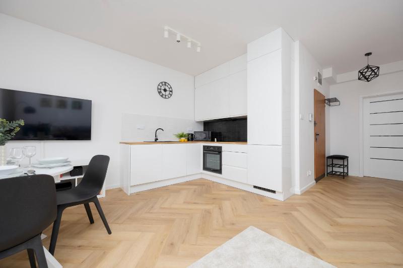 Comfortable Apartment with Two Bedrooms & Parking by Noclegi Renters - image 8
