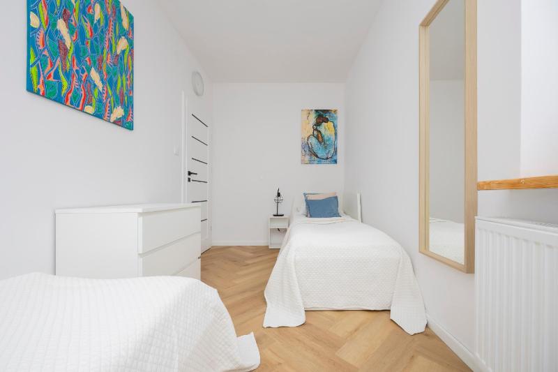 Comfortable Apartment with Two Bedrooms & Parking by Noclegi Renters - image 9
