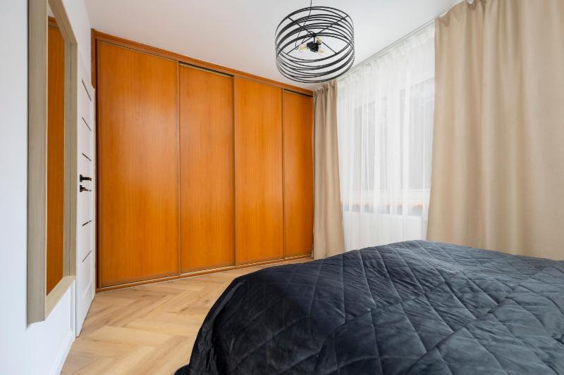 Comfortable Apartment with Two Bedrooms & Parking by Noclegi Renters - image 12