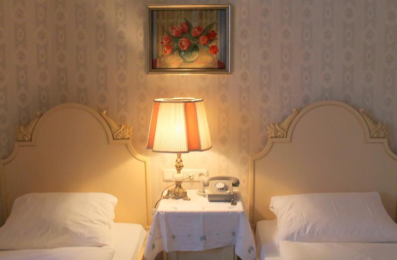 Hotel-Pension Funk am Kurfürstendamm - image 14