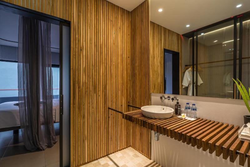 Sunset Berawa - Exclusive Modern 4BR Villa in Central Canggu! - image 11