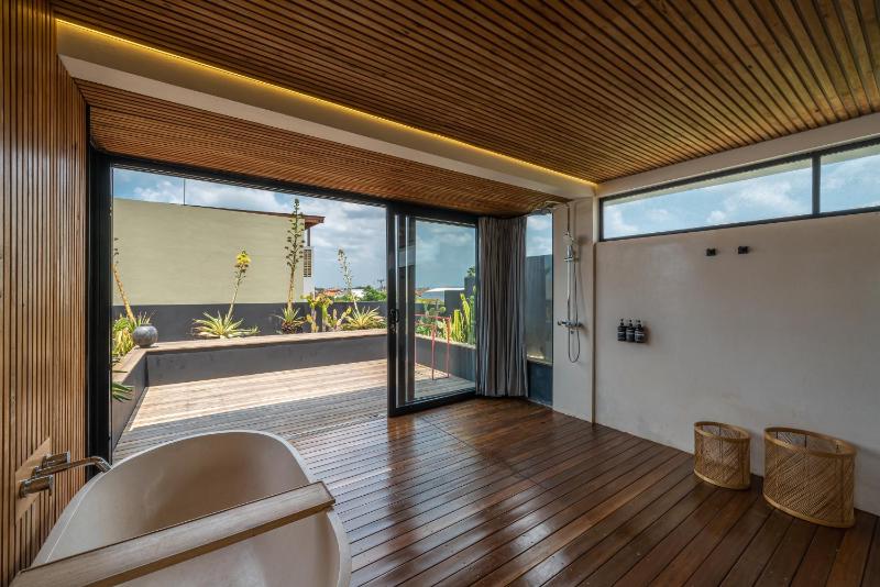 Sunset Berawa - Exclusive Modern 4BR Villa in Central Canggu! - image 36