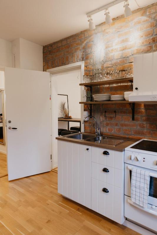 Three-Bedroom Apartment image 4