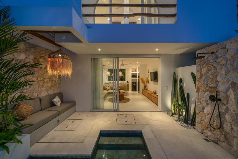 Las Casas - BRAND NEW! Chic 1-Bedroom Villa in Heart of Canggu - image 11