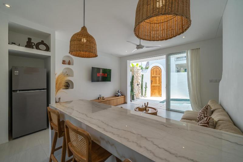 Las Casas - BRAND NEW! Chic 1-Bedroom Villa in Heart of Canggu - image 2