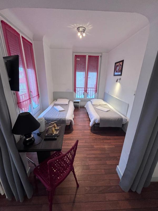 Quadruple Room image 3