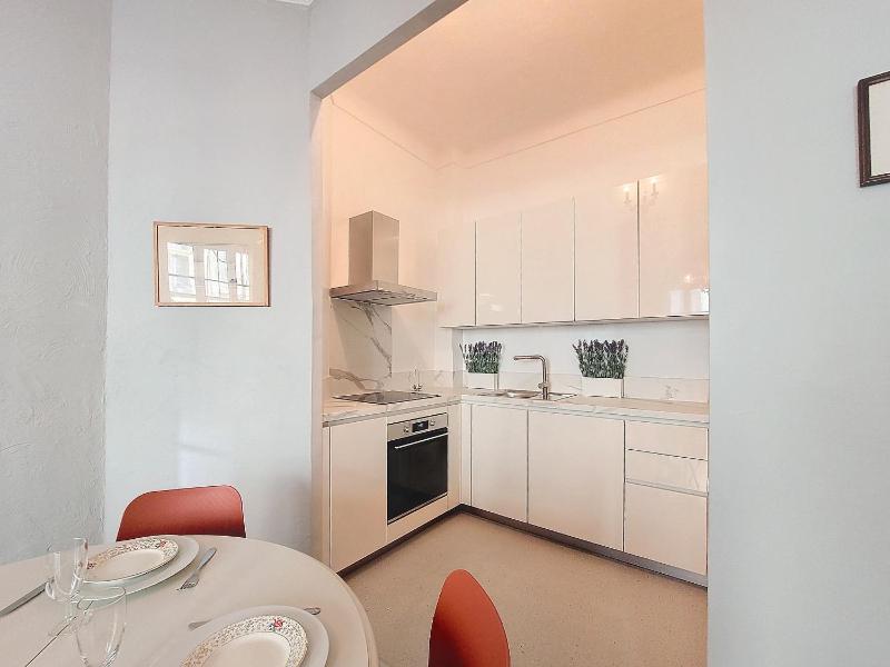 Nestor&Jeeves - ORANGE - Central - Near Sea - image 5