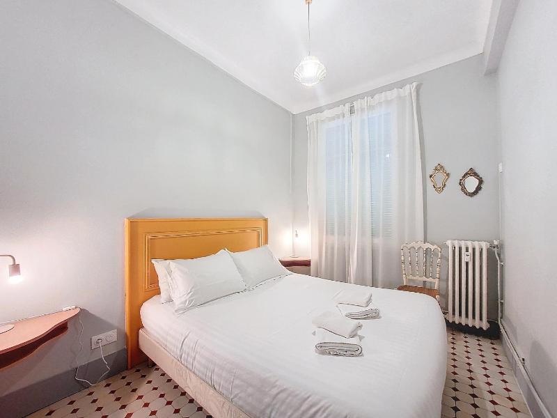 Nestor&Jeeves - ORANGE - Central - Near Sea - image 4