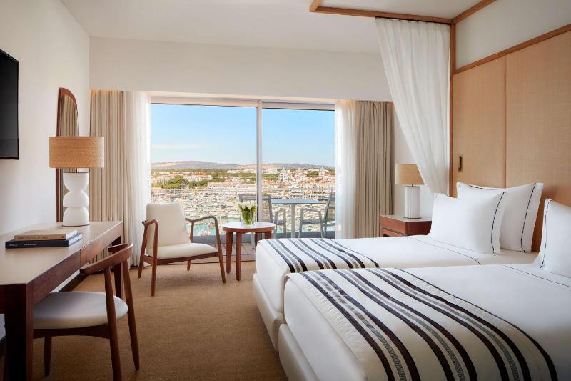 Superior Double or Twin Room with Marina View image 1