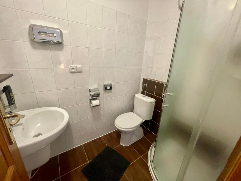 Double Room image 2