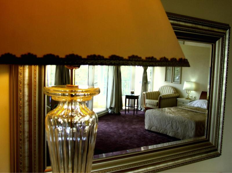 Premium Double Room image 3