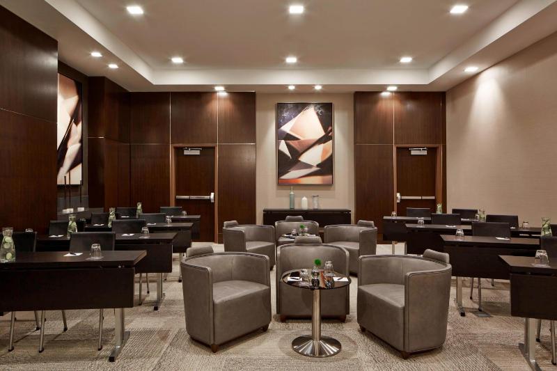 AC Hotel Minneapolis Downtown - image 37