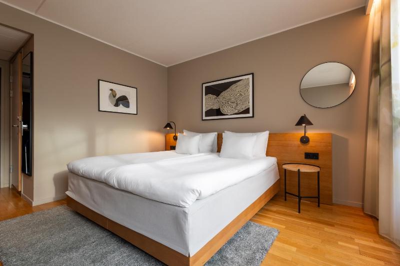 King Room - High Floor image 2
